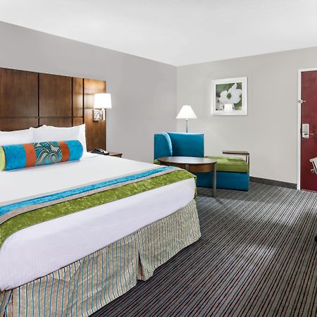 Holiday Inn Hotel & Suites Oklahoma City North By Ihg Exteriör bild