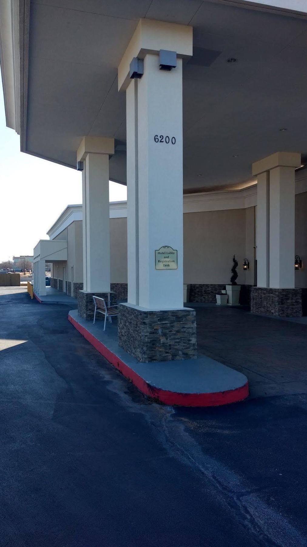 Holiday Inn Hotel & Suites Oklahoma City North By Ihg Exteriör bild