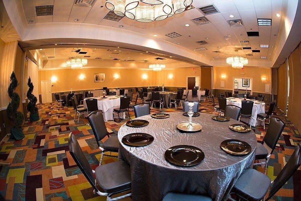 Holiday Inn Hotel & Suites Oklahoma City North By Ihg Exteriör bild